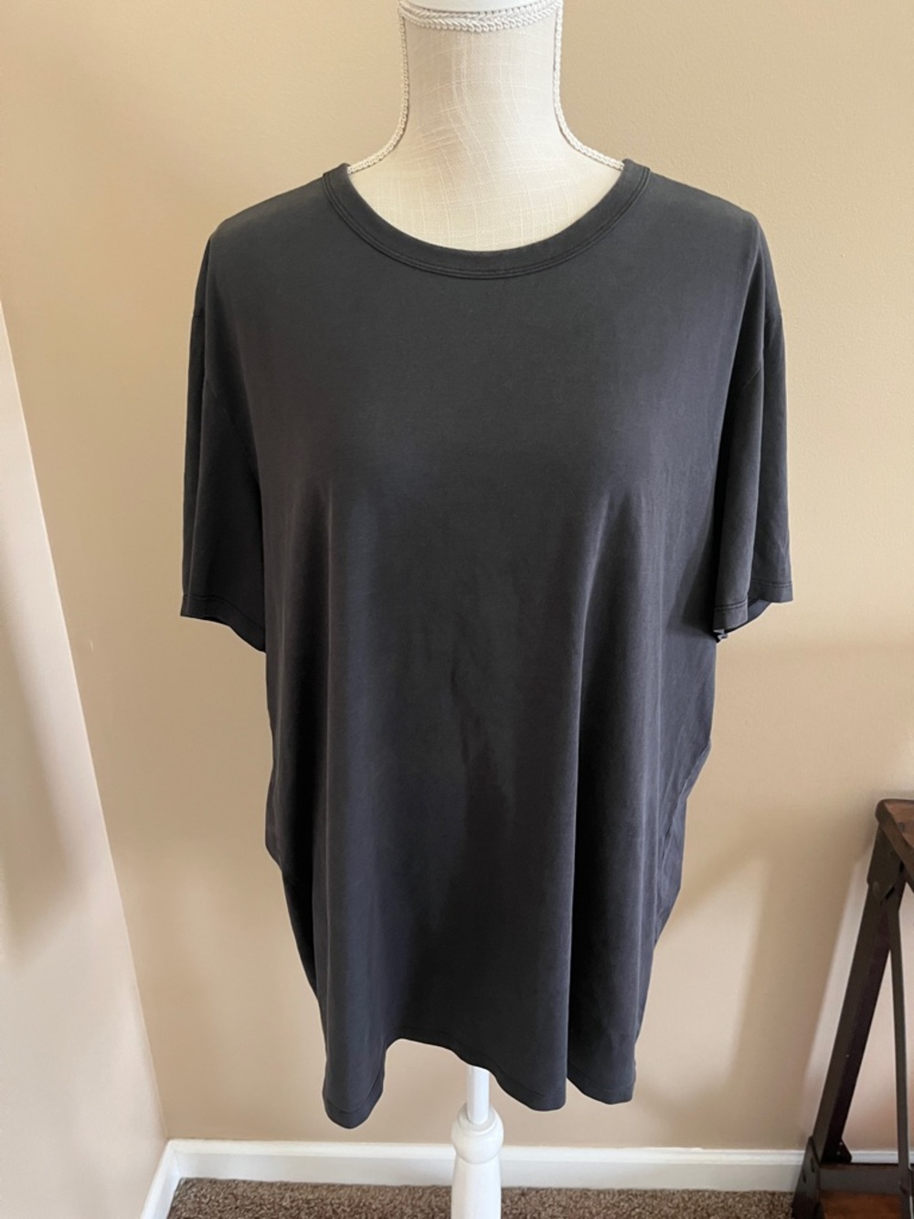 Men’s Lululemon Black Crewneck T-Shirt